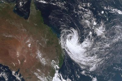 How Bureau of Meteorology modelling predicts the path of cyclones like Alfred