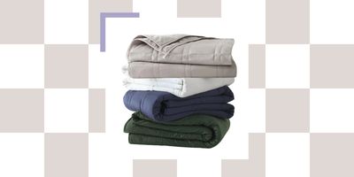 All My 'Wellness' Friends Are Recommending This Sleep-Inducing Weighted Blanket That 'Hugs Back'
