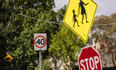 Slash speed limits to 30km/h in areas with children, Victorian infrastructure plan recommends