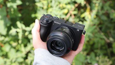 Compact cameras are trendy, but a travel-friendly mirrorless like the Sony a6700 may be the better buy. Here’s why