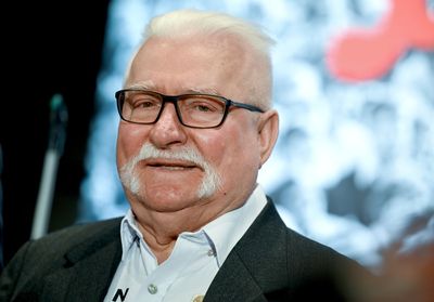 Polish Cold war hero Lech Walesa ‘disgusted’ by Trump’s meeting with Ukraine’s president Zelensky