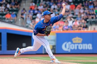 Brewers sign starting pitcher Jose Quintana