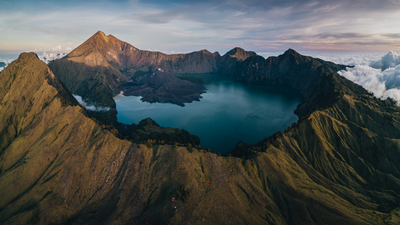 Australian climbers fined and blacklisted from Indonesian mountain after illegal ascent - here's when to stay off the peaks