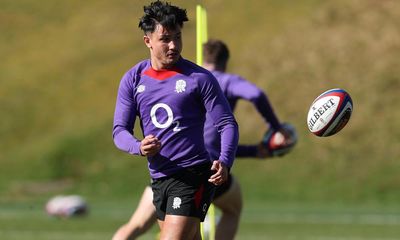 Marcus Smith faces uphill battle to regain England place after Italy axe