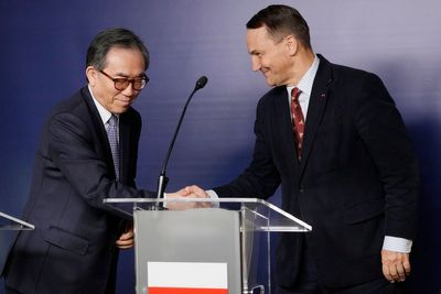 South Korea signs security agreement with Poland to boost economic and defense cooperation