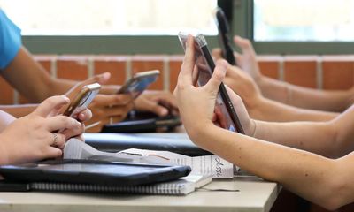 Rest of Europe should follow Denmark’s lead in banning phones in schools, says expert