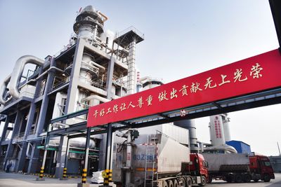 Till Unemployment Do Us Part: Chinese Firm Demands Single Workers Get Married or Lose Their Jobs