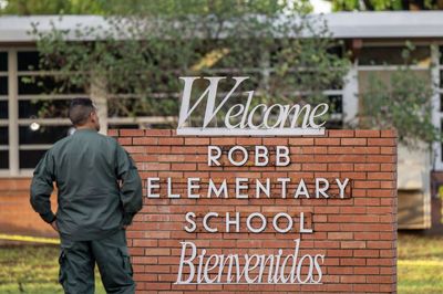 Uvalde Mayor During Robb Elementary School Shooting Introduces Bill To Improve Law Enforcement Response