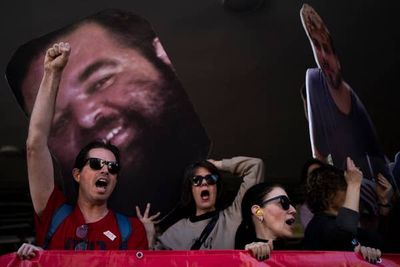 Hamas brushes off Trump's threat and says it will only free hostages in return for a lasting truce