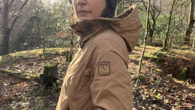 Sasta Peski Jacket review: a Gore-Tex-free hiking layer made entirely of cotton?