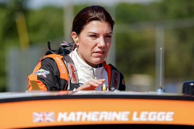 Katherine Legge takes next step in NASCAR career with Cup debut at Phoenix