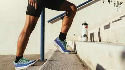 Osteopathic therapist recommends three exercises to fix Runner's Knee in just three minutes a day