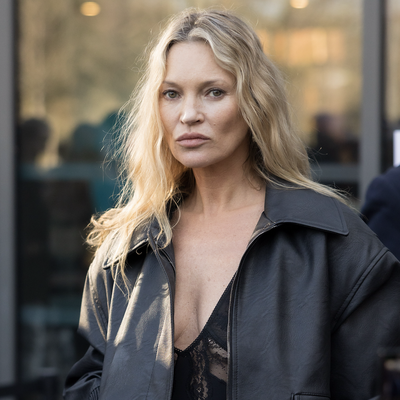 Kate Moss Is a Walking Time Capsule in Skinny Jeans, Platform Mules, and a 2016 Going-Out Top