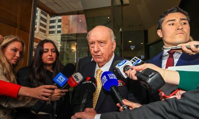 Alan Jones charged with additional assault offence relating to 11th alleged victim