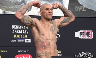 UFC 313 weigh-in results: Clean session sees all 24 athletes hit marks