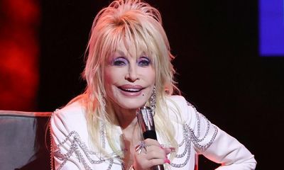 Dolly Parton dedicates new song to late husband Carl Dean