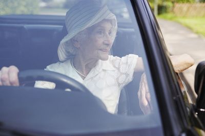 Time to Stop Driving? When Older Drivers Need to Hang up the Car Keys