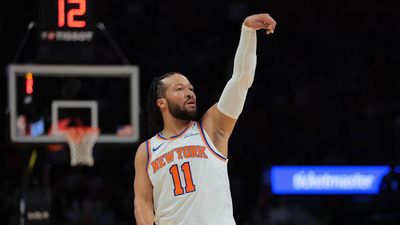 Knicks' Jalen Brunson Out Two Weeks After Spraining Right Ankle vs. Lakers