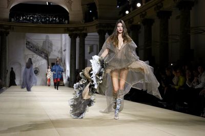 Andreas Kronthaler honors Westwood with a theatrical, rule-breaking vision at Paris Fashion Week