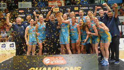 Spirited Bendigo sweep Fire to win third WNBL title