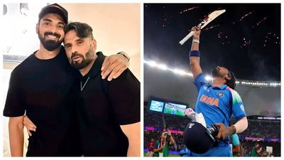 Suniel Shetty joins pregnant daughter Athiya Shetty in cheering for KL Rahul; fans say 'Sasur ho to aisa'