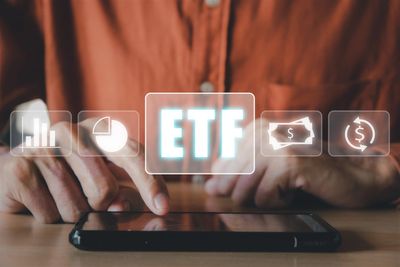 Play Both Sides: 3 Bond ETFs to Balance Offense and Defense