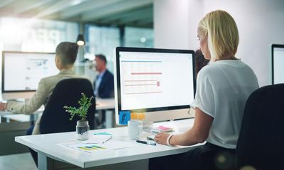 Senior staff can sue if given ‘low status’ desk, UK tribunal rules