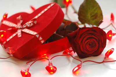 Valentine’s Day bright spot in otherwise gloomy February for retailers