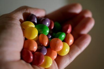 At least a dozen US states rush to ban common food dyes, citing health risks