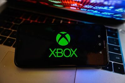 Xbox Could End The Console Wars For Good By Blowing It Up Entirely