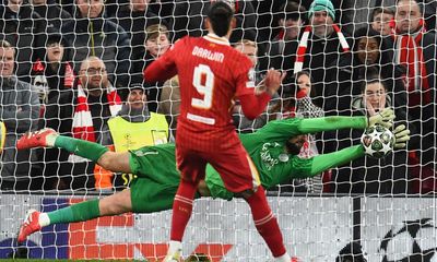 Donnarumma denies Liverpool and Núñez to send PSG through on penalties