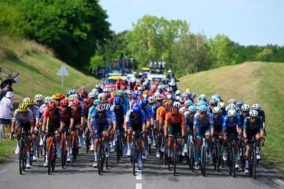 Exclusive –Cycling's 'super teams' against extra wild cards for Grand Tours, UCI to finally decide on March 26