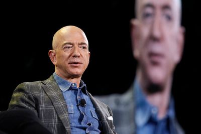 Former Washington Post writer unveils rejected Bezos column that led to her resignation