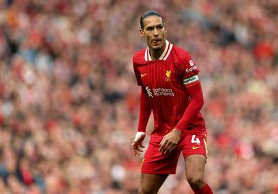 Liverpool: Virgil van Djik makes worrying admission over new contract