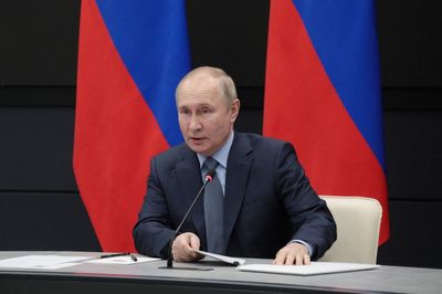 Putin Gets Big Battlefield As Russia Seems To Dismiss U.S. Ceasefire Proposal