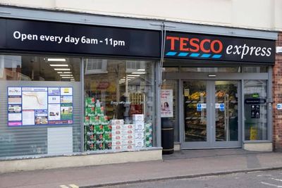 Tesco giving away free food to shoppers in bid to cut waste