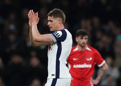 Micky van de Ven issues message after Tottenham injury nightmare