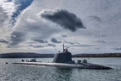 French nuclear attack sub mysteriously docks in Nova Scotia, 300 miles from US border