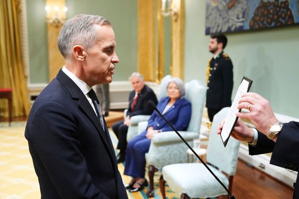 Mark Carney sworn in as Canada's prime minister as country deals with Donald Trump's trade war