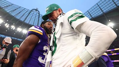 Aaron Rodgers and the Vikings Are the 'Will They, Won’t They' of the NFL Offseason