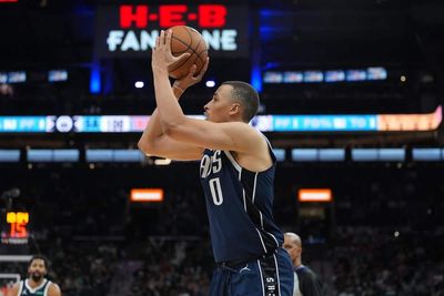 Mavs Injuries: Season Of Doom Continues As Exum Breaks Hand