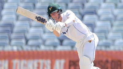 NSW's Shield finals hopes take a hit as Silk digs in