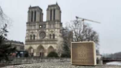 Fundraising drive offers donors chance to win piece of Notre-Dame cathedral