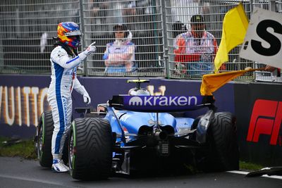 Carlos Sainz inexplicably crashes out on Williams F1 debut in chaotic start to Australian GP