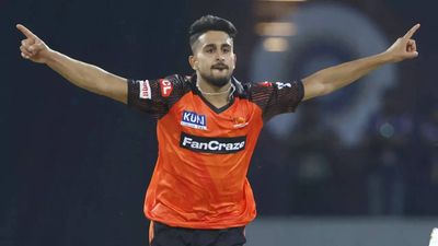 Kolkata Knight Riders suffer big blow! Umran Malik ruled out of IPL 2025