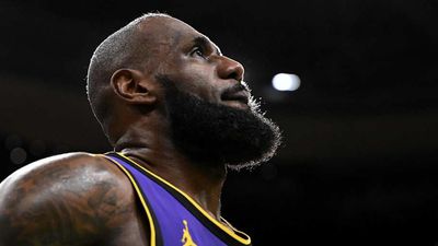 NBA Insider Gives Update on Timetable for LeBron James's Return to Lineup for Lakers