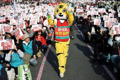 Protests intensify as Yoon Suk Yeol impeachment ruling nears