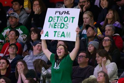 Detroit shoots to boost its bid for PWHL expansion team, drawing record crowd for pro women's hockey