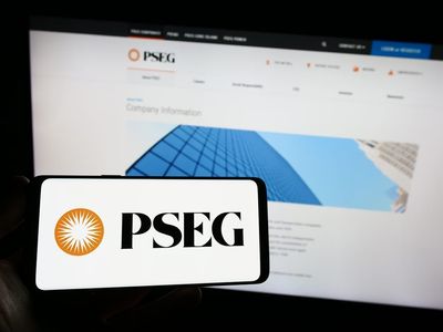 Is Public Service Enterprise Group Stock Outperforming the Dow?