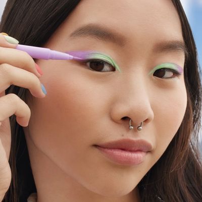 Usher in Spring With a Bouquet of Pastel Eyeliner, Eyeshadow, Blush, Highlighter and Even Mascara